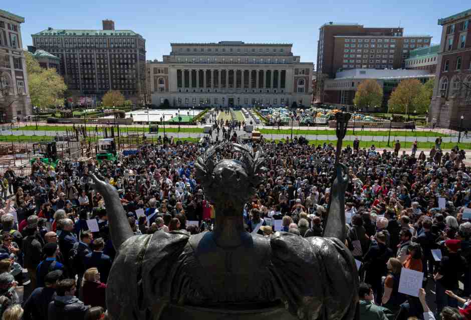 I manifestanti alla Columbia University - foto via Getty Images
