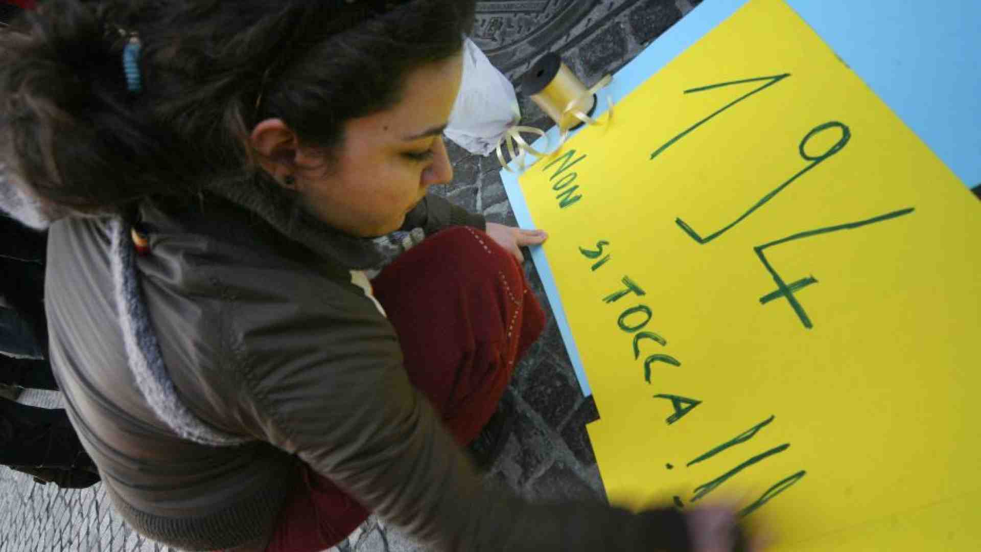 Immagine di «Rimuovere le cause... »: perché non si legge tutta la 194?