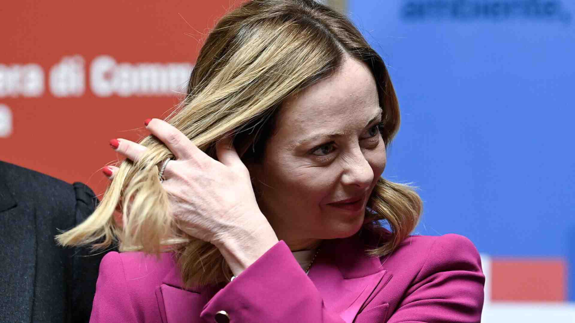 Immagine di Meloni convoca i sindacati in vista del nuovo "decreto primo maggio": cosa prevede