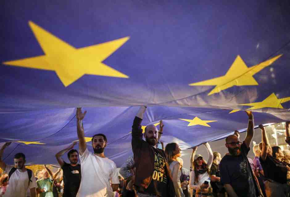 La domanda europeista della piazza georgiana è diversa dal passato. Cosa dobbiamo ascoltare