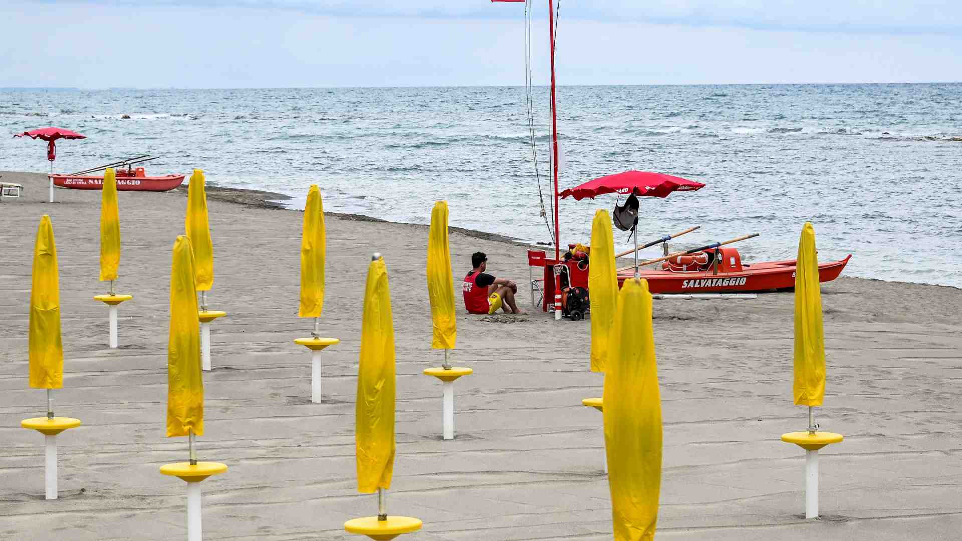 Immagine di Il Consiglio di Stato riapre le spiagge: stop proroghe, via subito alle gare