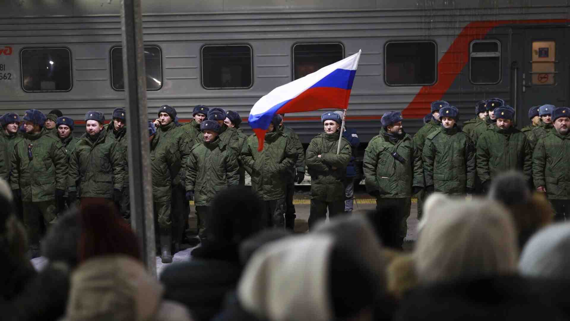 Immagine di Putin non può vincere in Ucraina: "Non avremo più sicurezza in Europa", dice Macron
