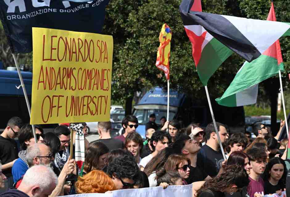 Studenti protestano contro Israele (Ansa)