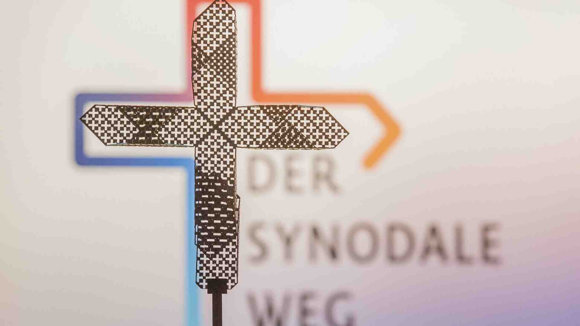 Immagine di L'episcopato tedesco dà il via libera al Comitato sinodale, ma quattro vescovi si ribellano