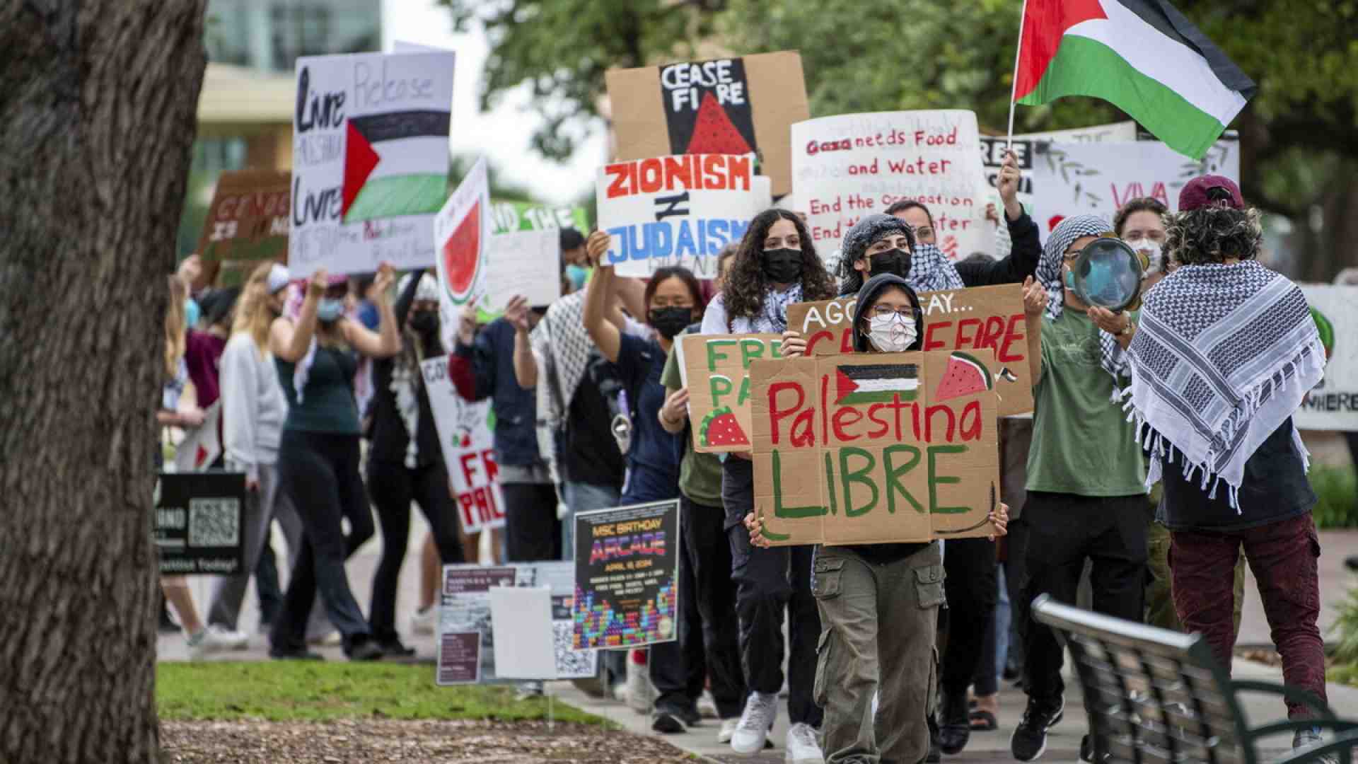 Immagine di La lista delle richieste degli studenti nelle università e l’escalation pianificata