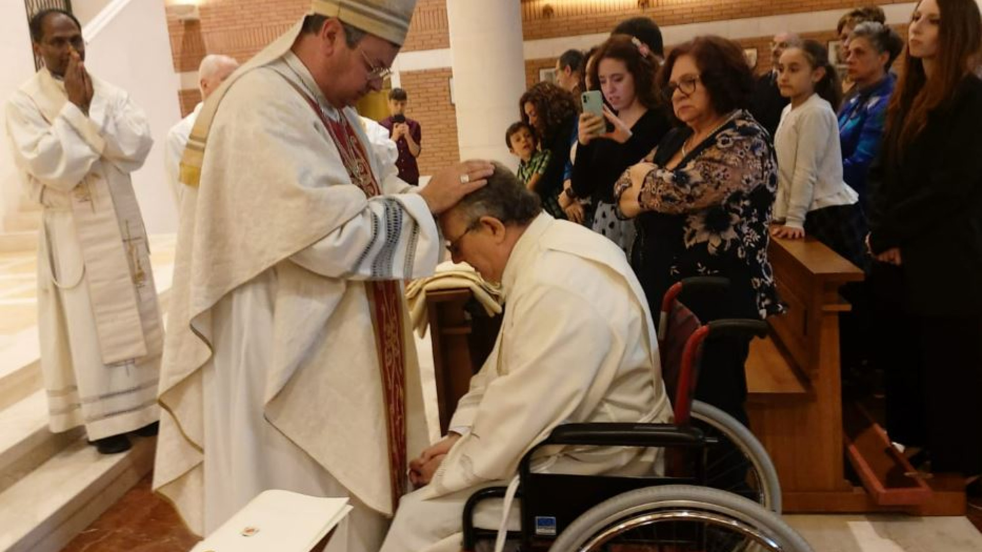 Immagine di Malato oncologico ordinato diacono al Campus Biomedico