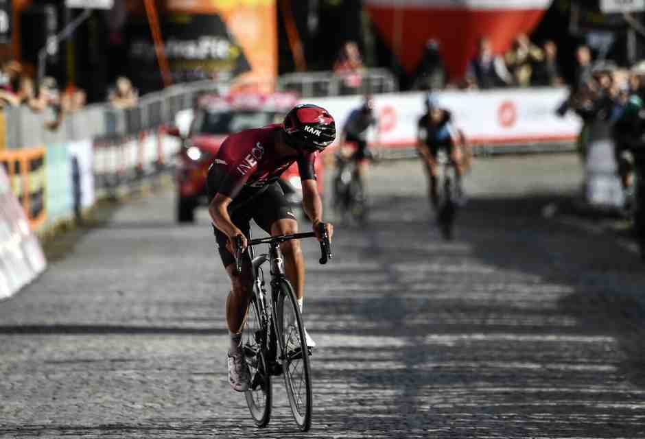 L'arrivo di Egan Bernal al Santuario d'Oropa al GranPiemonte del 2019 (foto LaPresse)