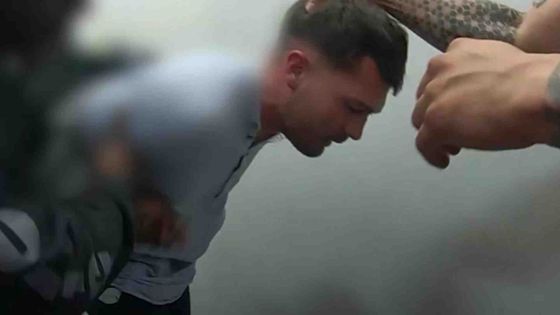 Immagine di Matteo «torturato»: l'arresto del 25enne italiano a Miami diventa un caso
