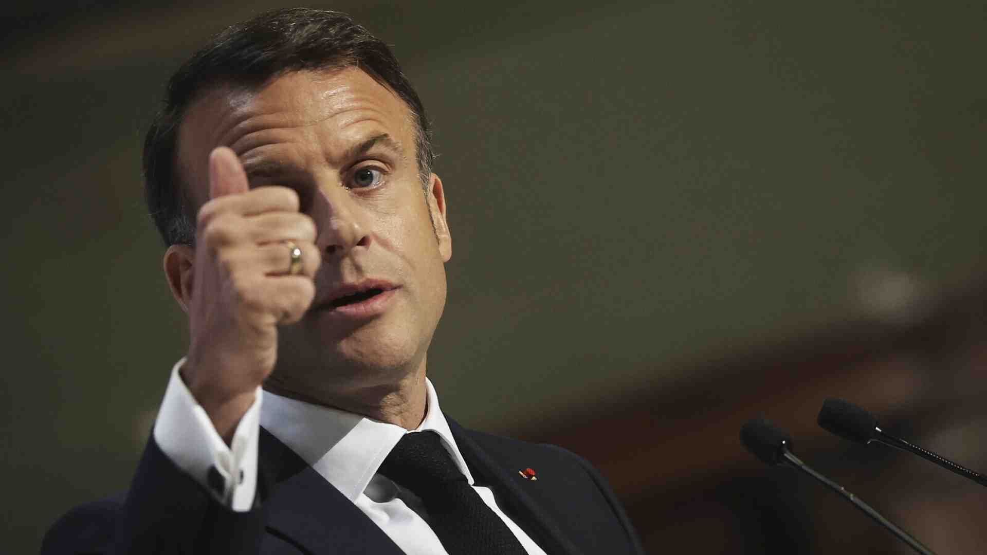 Immagine di La Russia non deve vincere. La dottrina Macron per la sicurezza dell’Europa. L’intervista dell’Economist