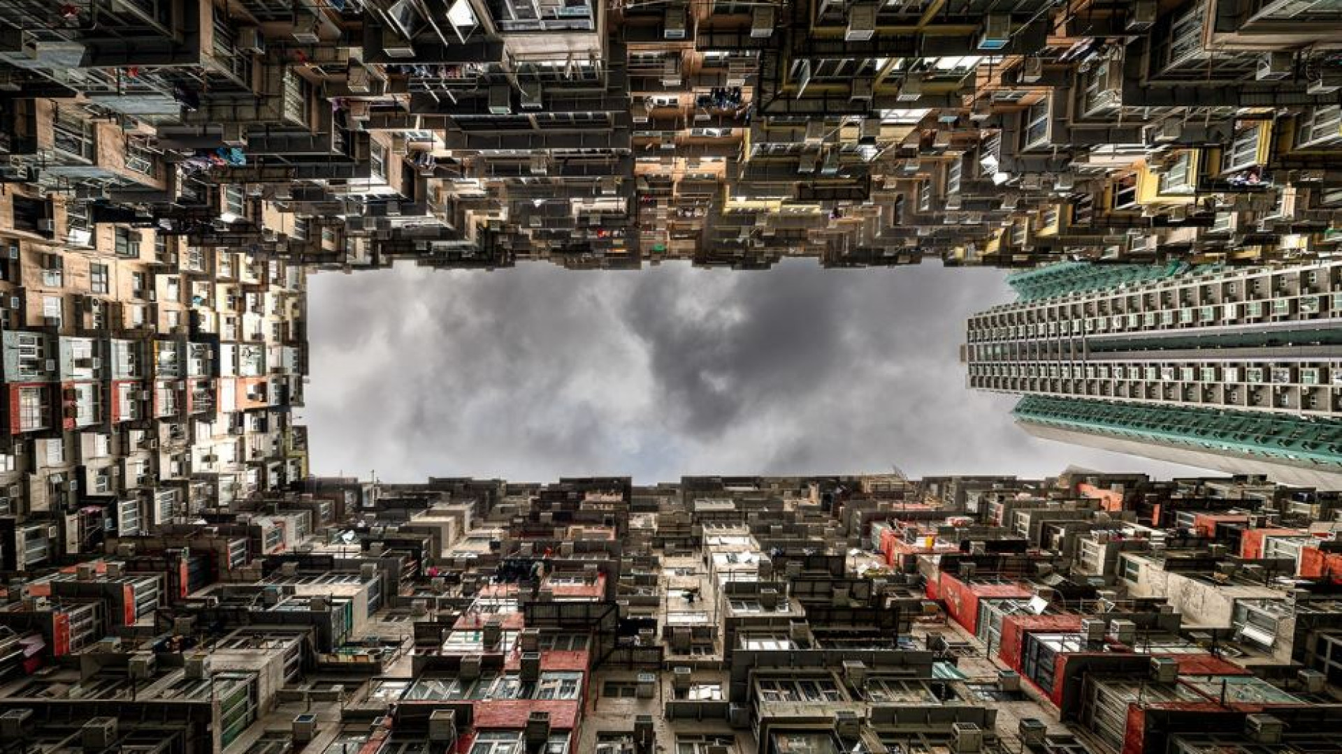 Immagine di Lusso e povertà, dentro le contraddizioni di Hong Kong