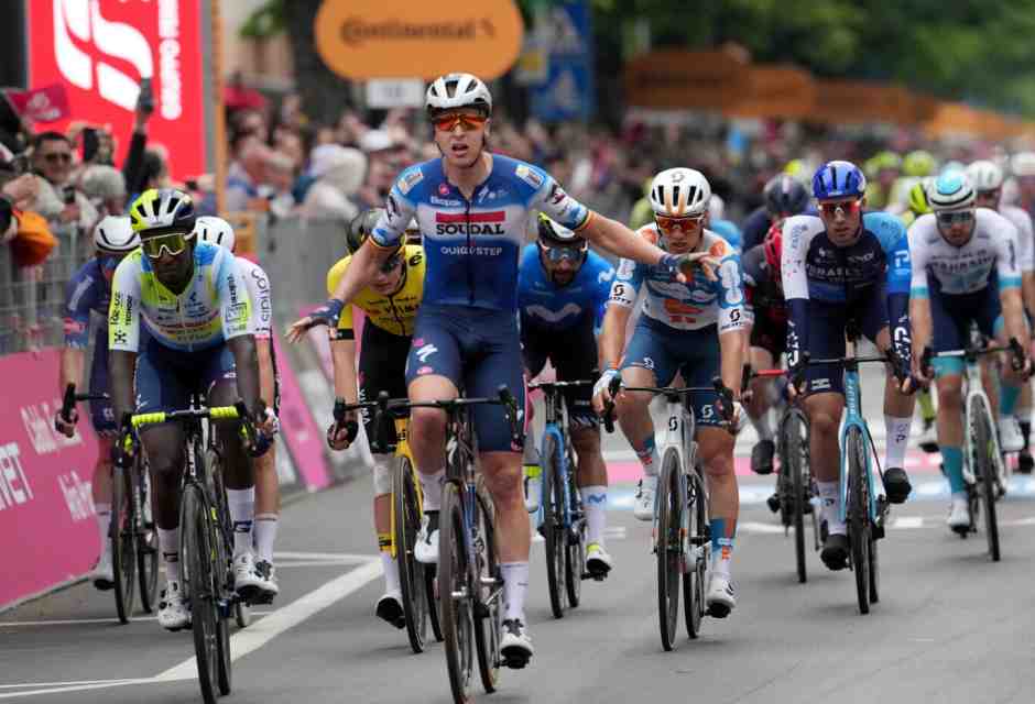 L'arrivo della 3a tappa del Giro d'Italia 2024 (foto LaPresse)