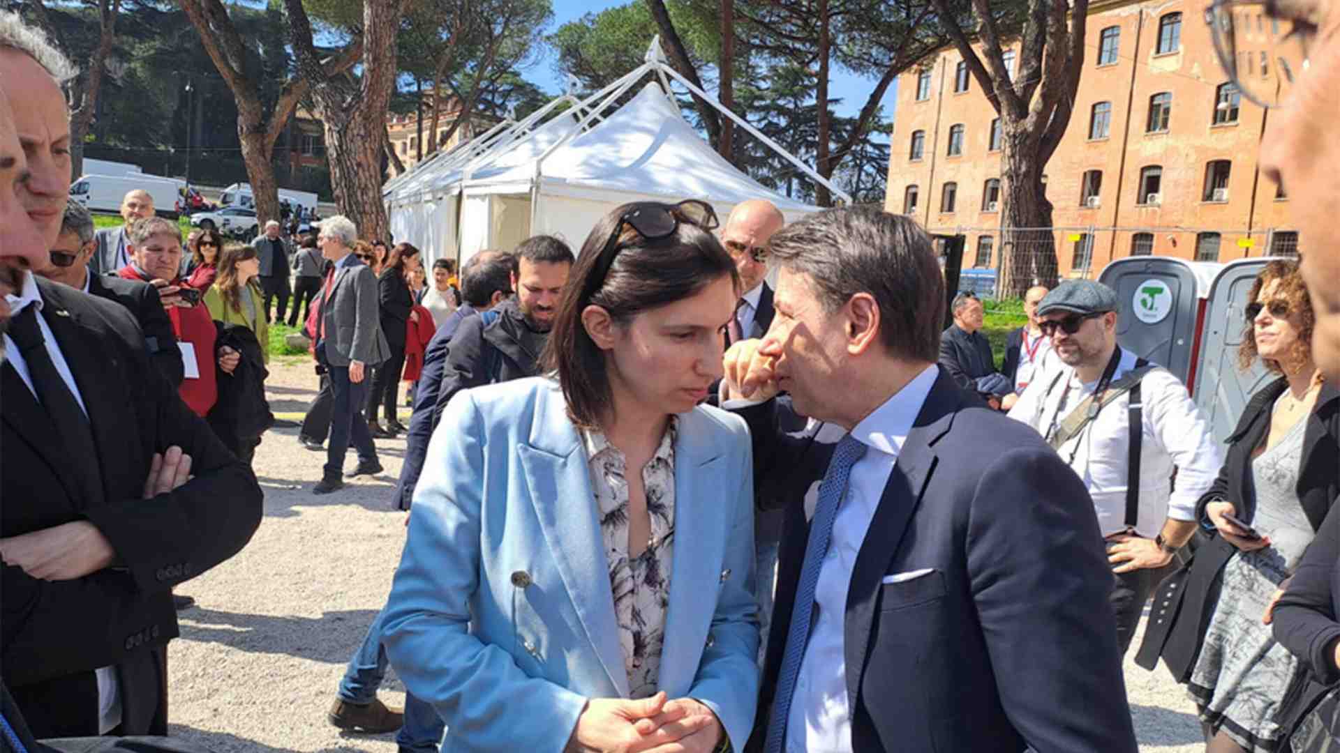 Immagine di Il dramma del movimento 5 Schlein