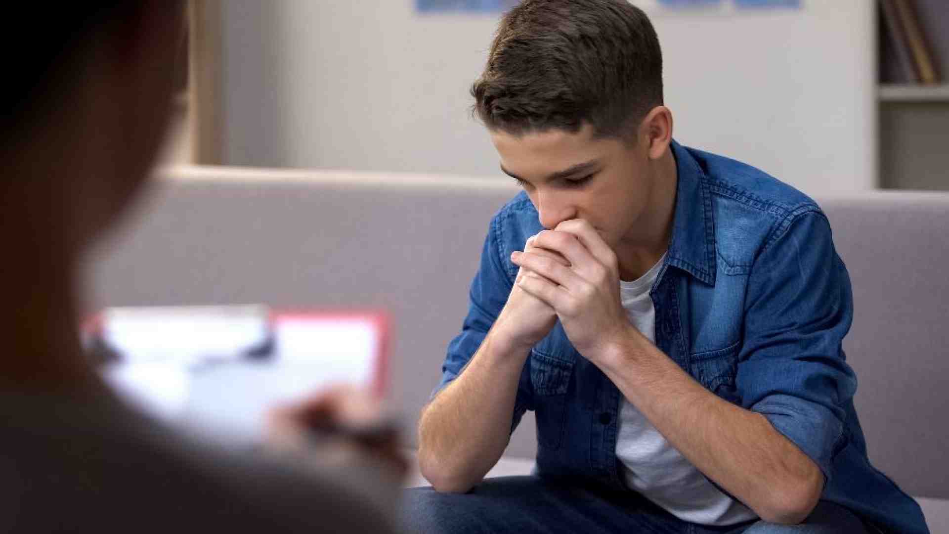 Immagine di I giovani stanno male, la sfida è capirlo in tempo