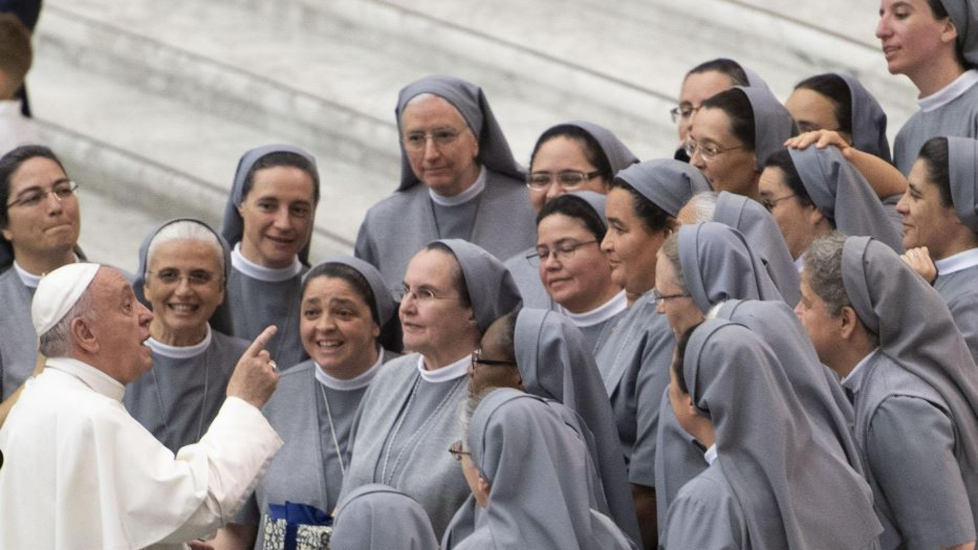 Immagine di Urgente e necessario smaschilizzare la Chiesa: lo chiede il Papa