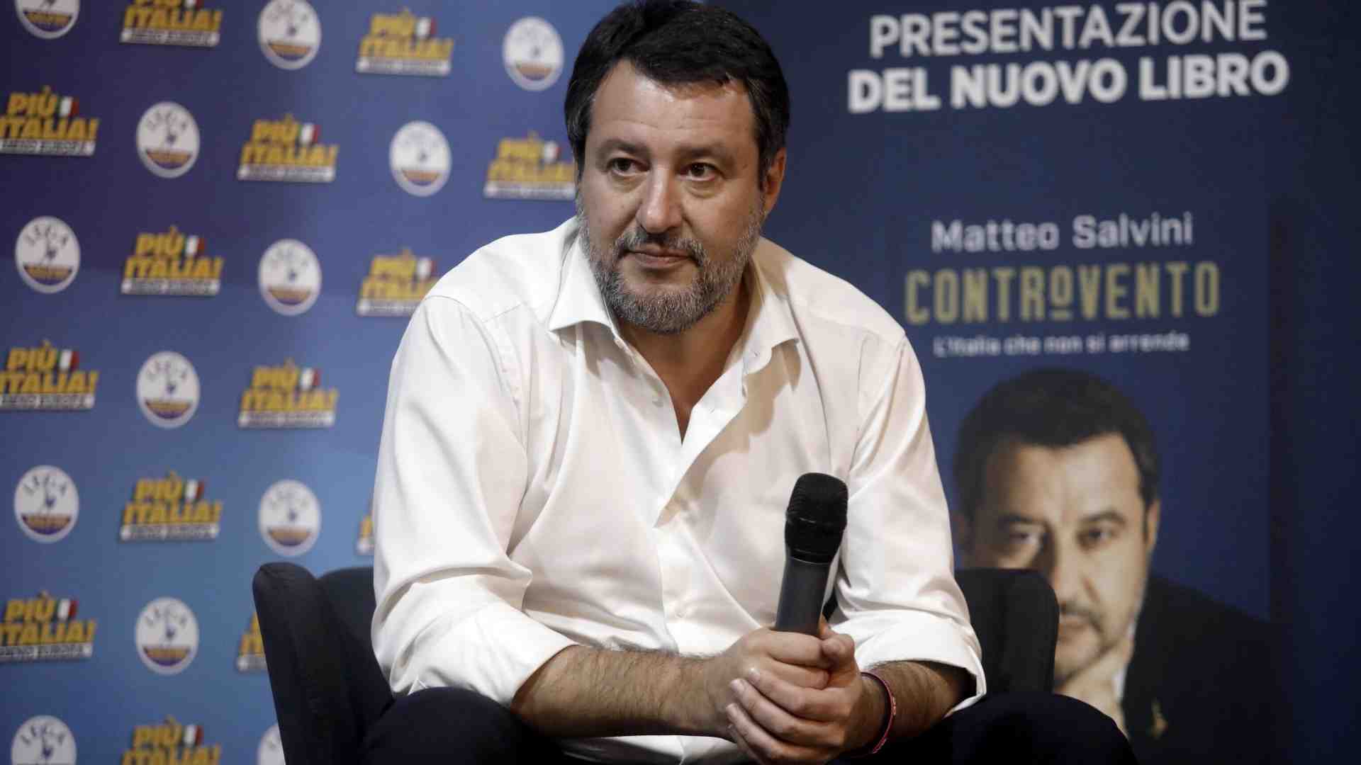 Immagine di La Lega attacca la Francia: l'ambasciatore riferisca sull'invio di truppe a Kyiv. Salvini: "Macron e Monti vanno curati"
