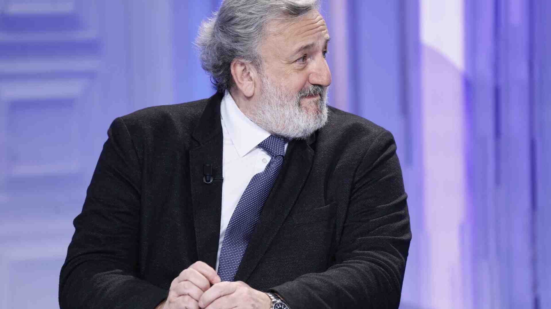 Immagine di Per Azione il governo pugliese di Emiliano è un “fallimento”. Ma i calendiani lo tengono in vita