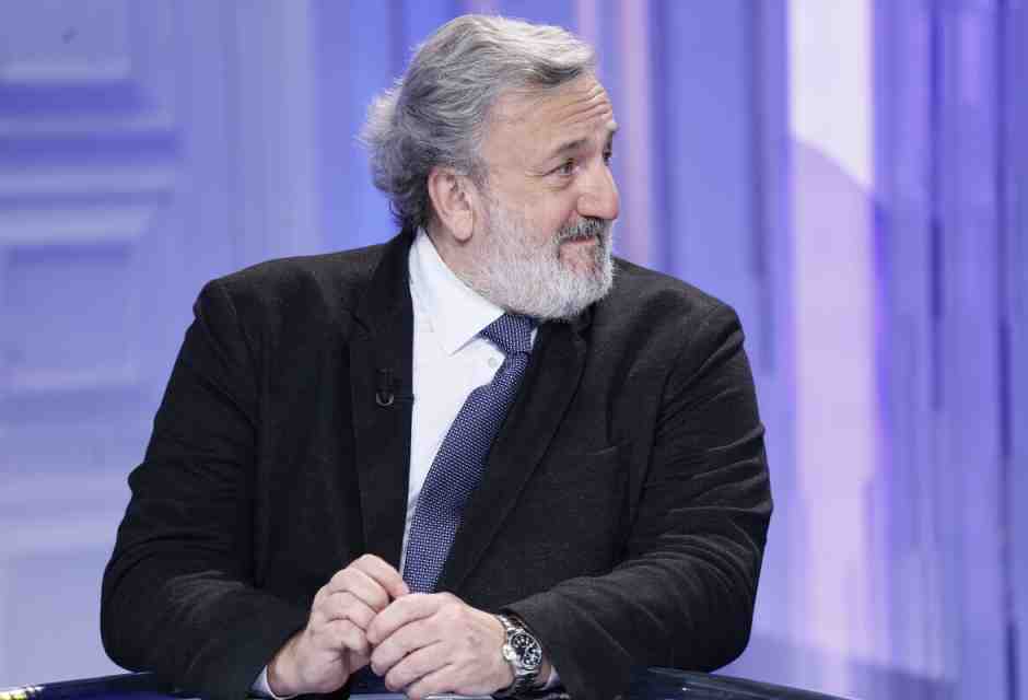 Michele Emiliano a Porta a Porta - foto LaPresse&nbsp;