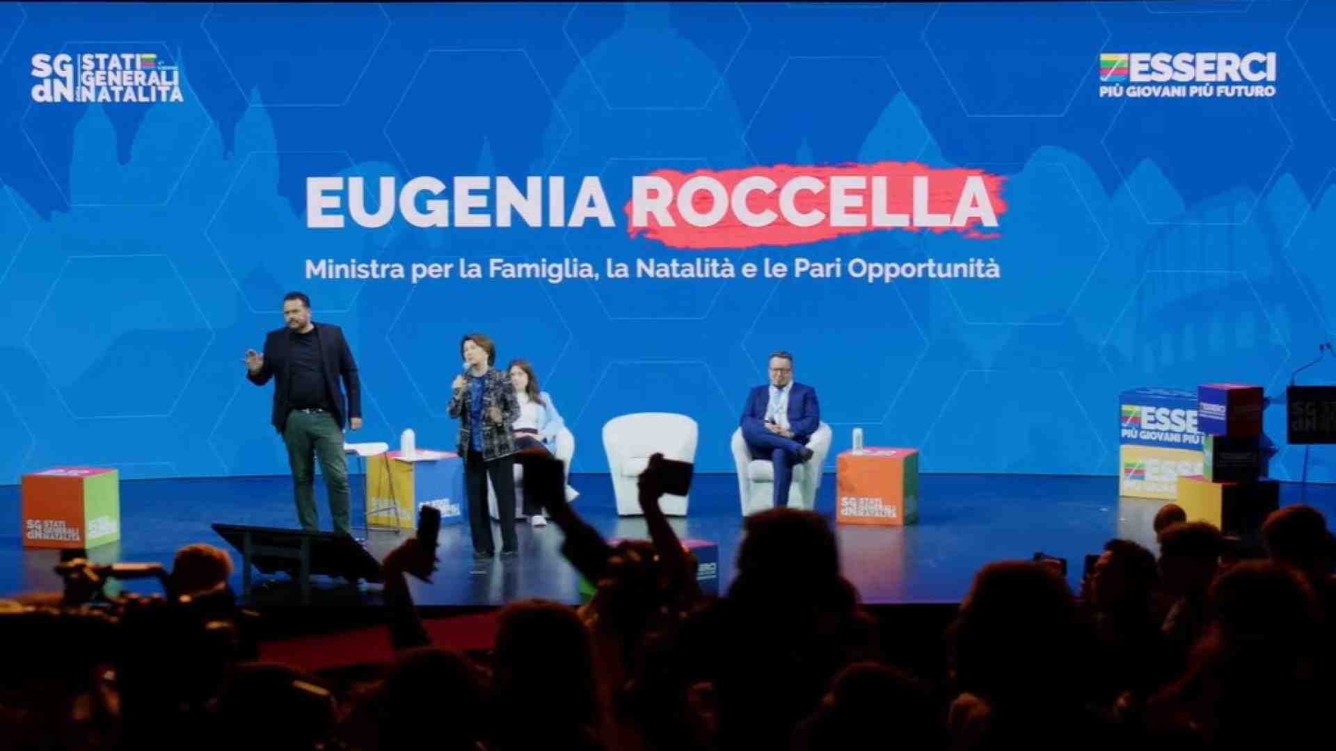 Immagine di La ministra Roccella contestata agli Stati generali per la Natalità: salta l'intervento