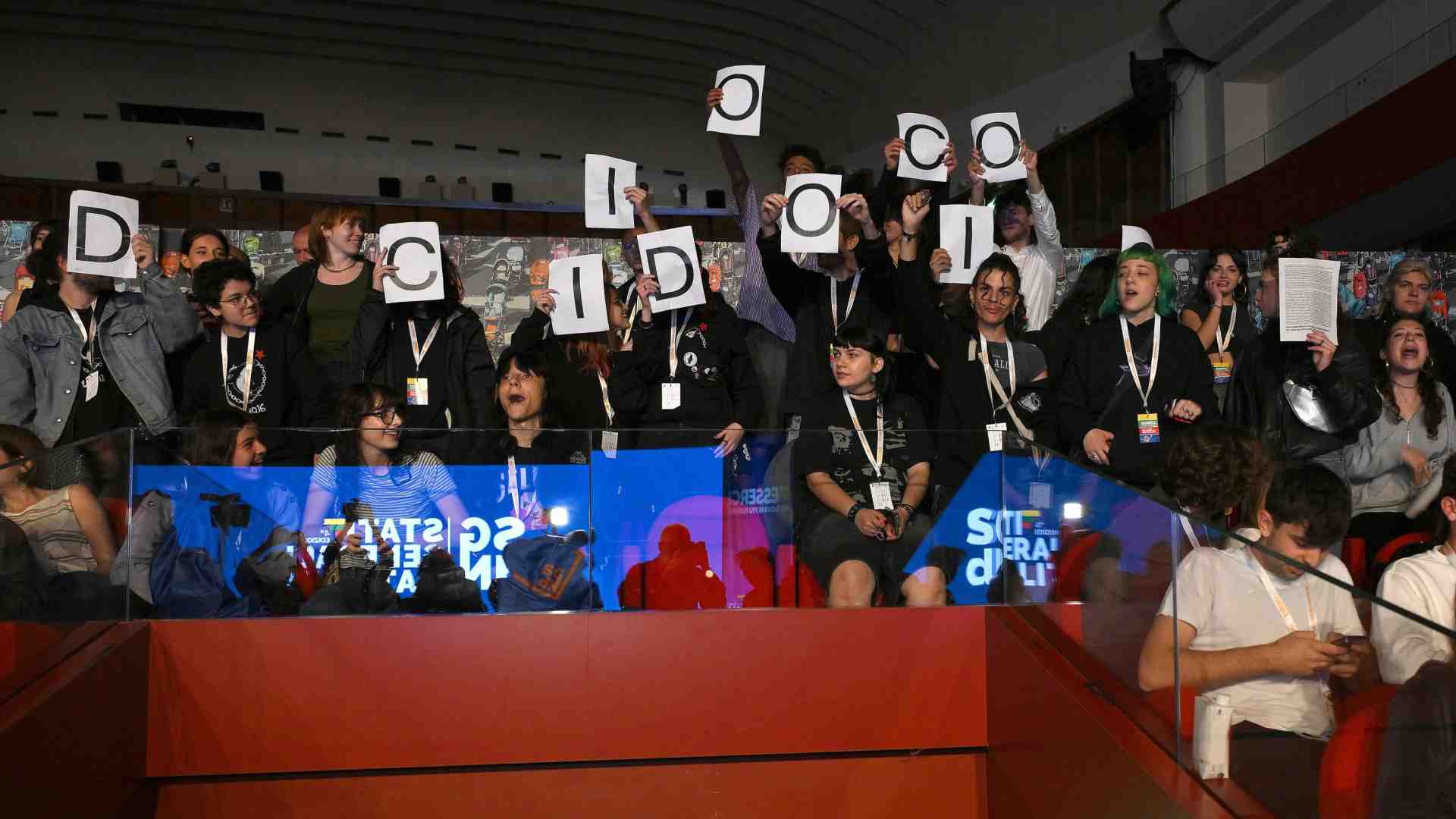 Immagine di Studenti contestano Roccella. Mattarella: far tacere è contro civiltà e Carta