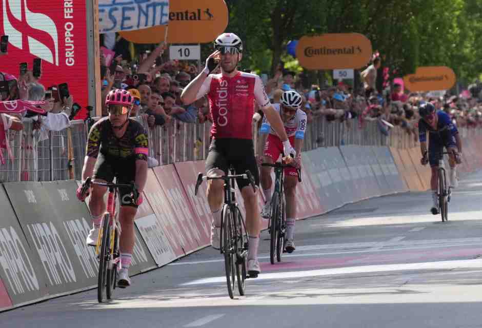 <span style="font-family: Arial, sans-serif; font-size: 12px;">Benjamin Thomas ha vinto la 5a tappa del Giro d'Italia 2024 (foto LaPresse)</span>