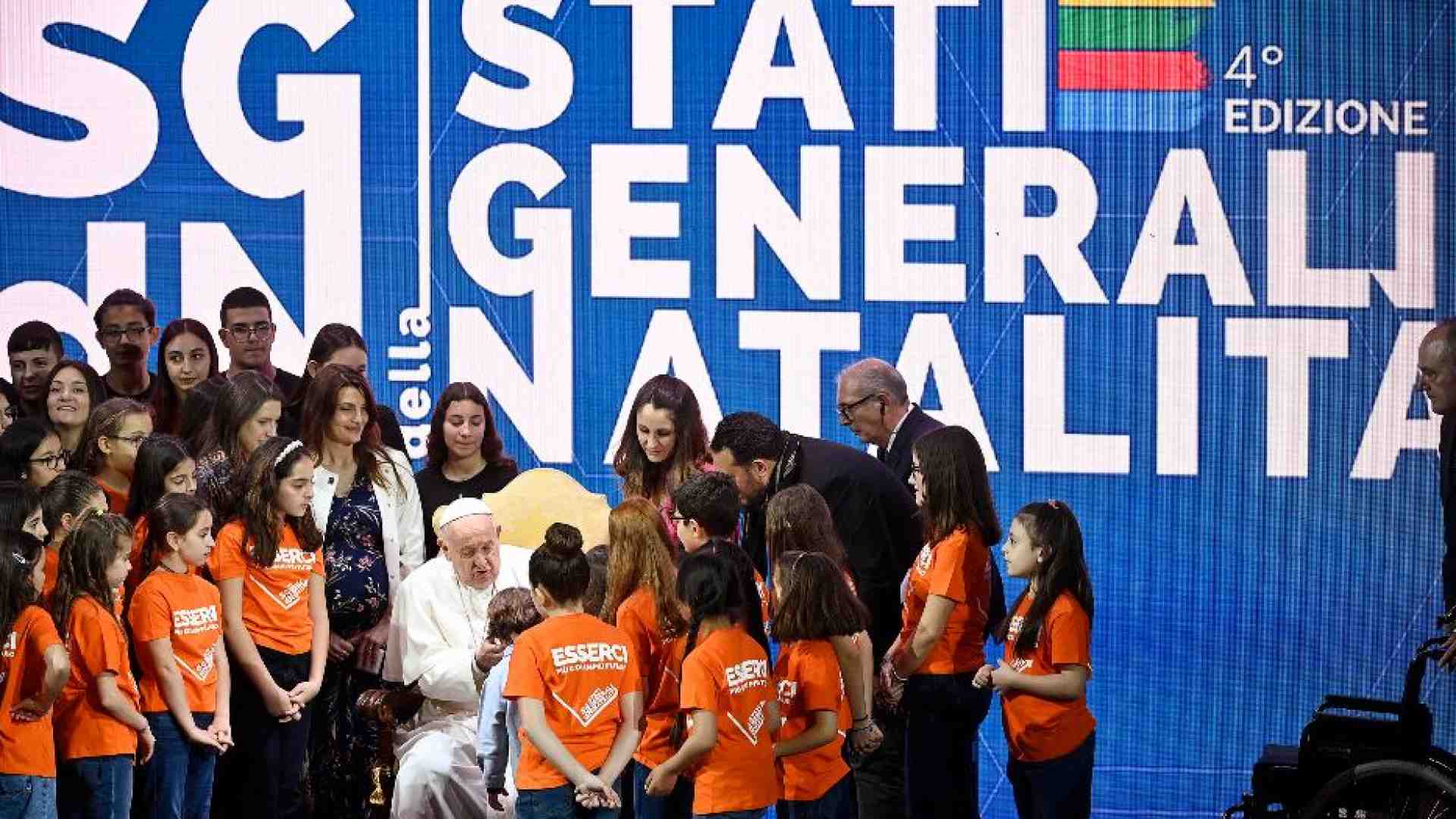 Immagine di Il Papa: «I figli sono speranza, i governi facciano di più»