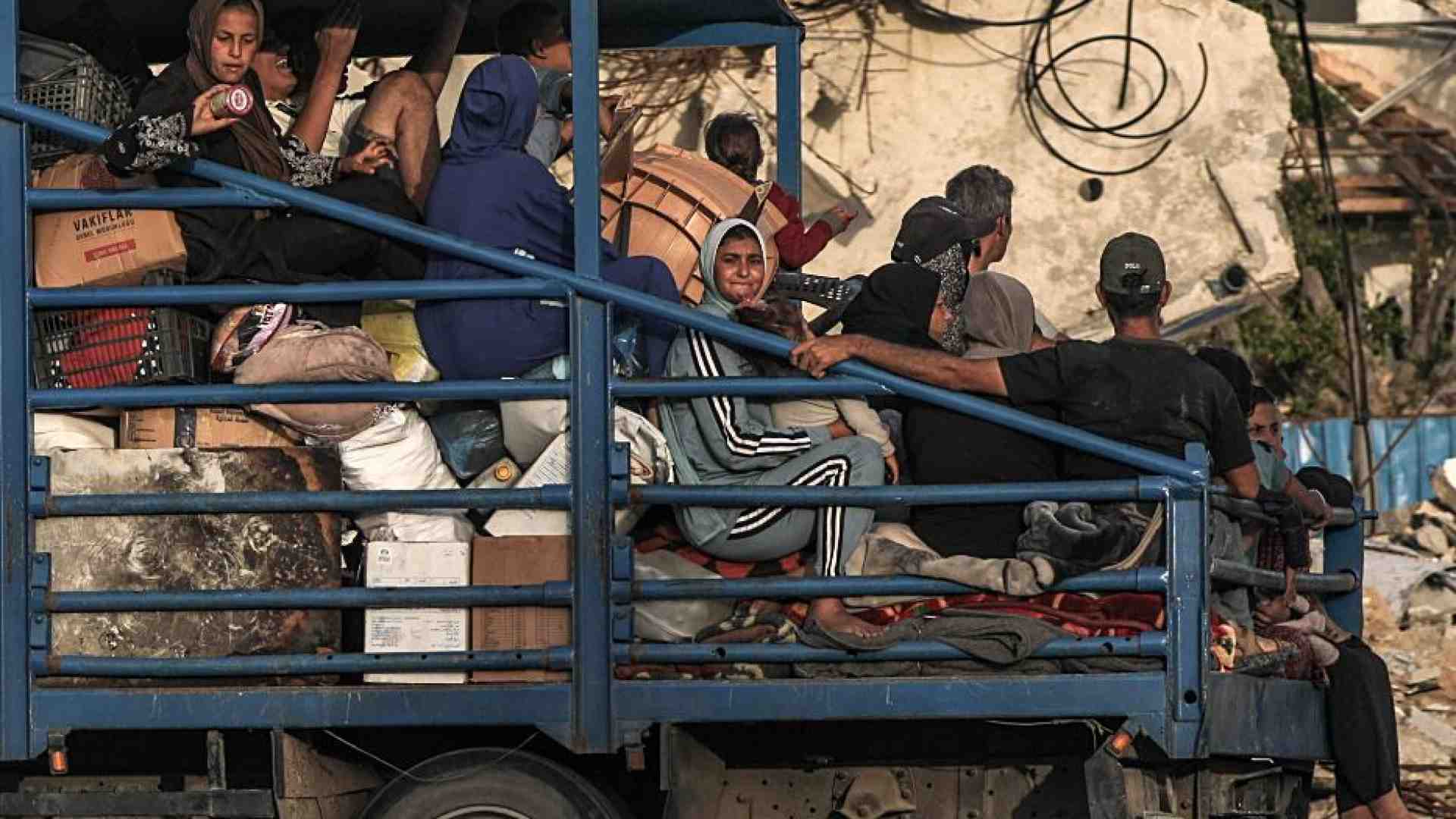 Immagine di Offensiva su Rafah, Israele ordina di evacuare. Parigi: fermatevi