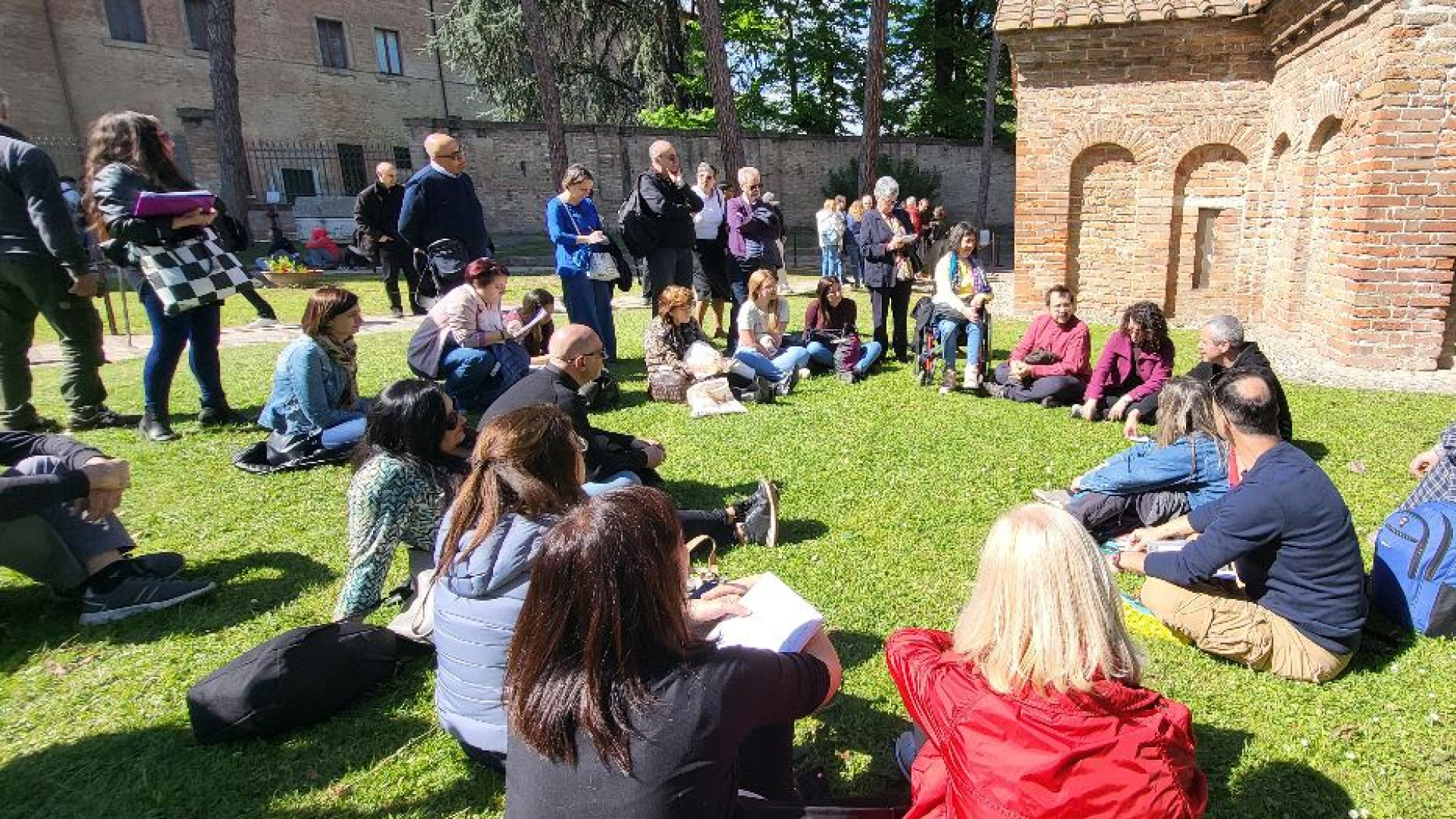 Immagine di Da Napoli a Ravenna, 50 studenti sulla via della bellezza che porta a Dio
