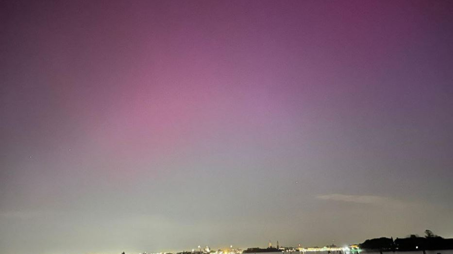 Immagine di Tempesta solare sulla Terra, ecco l'impatto previsto sulle reti elettriche