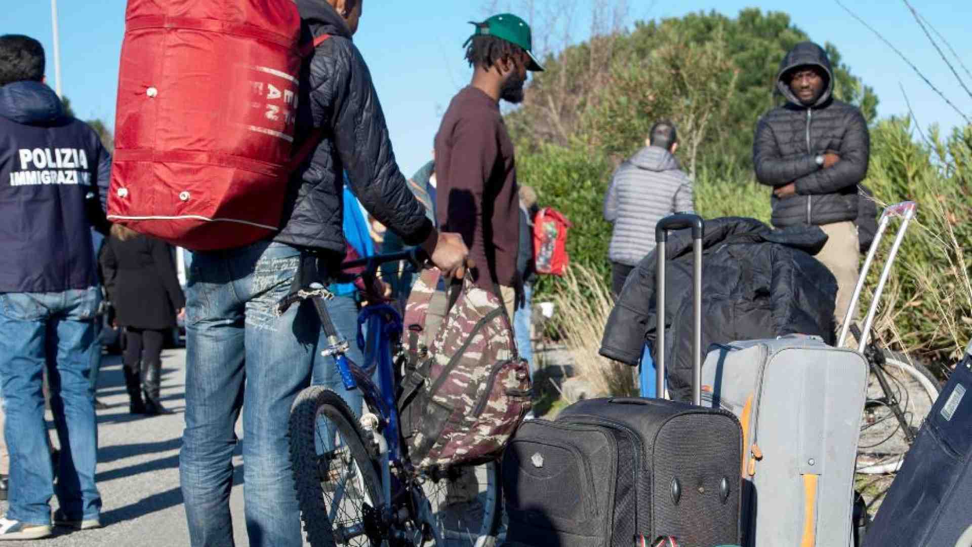 Immagine di Gioia Tauro dice no al villaggio dei braccianti, stop alla riqualificazione
