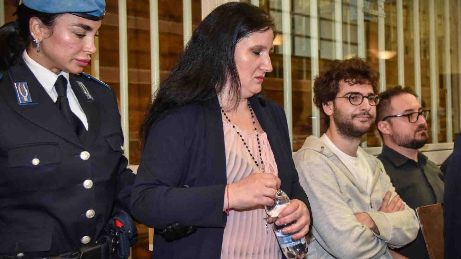 Immagine di Alessia Pifferi condannata all'ergastolo per la morte della figlioletta Diana
