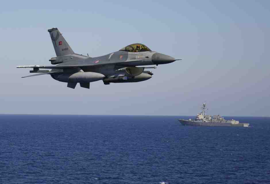 NATO, esercitazioni militari tra Mar Egeo e Mar Mediterraneo (LaPresse)<br />