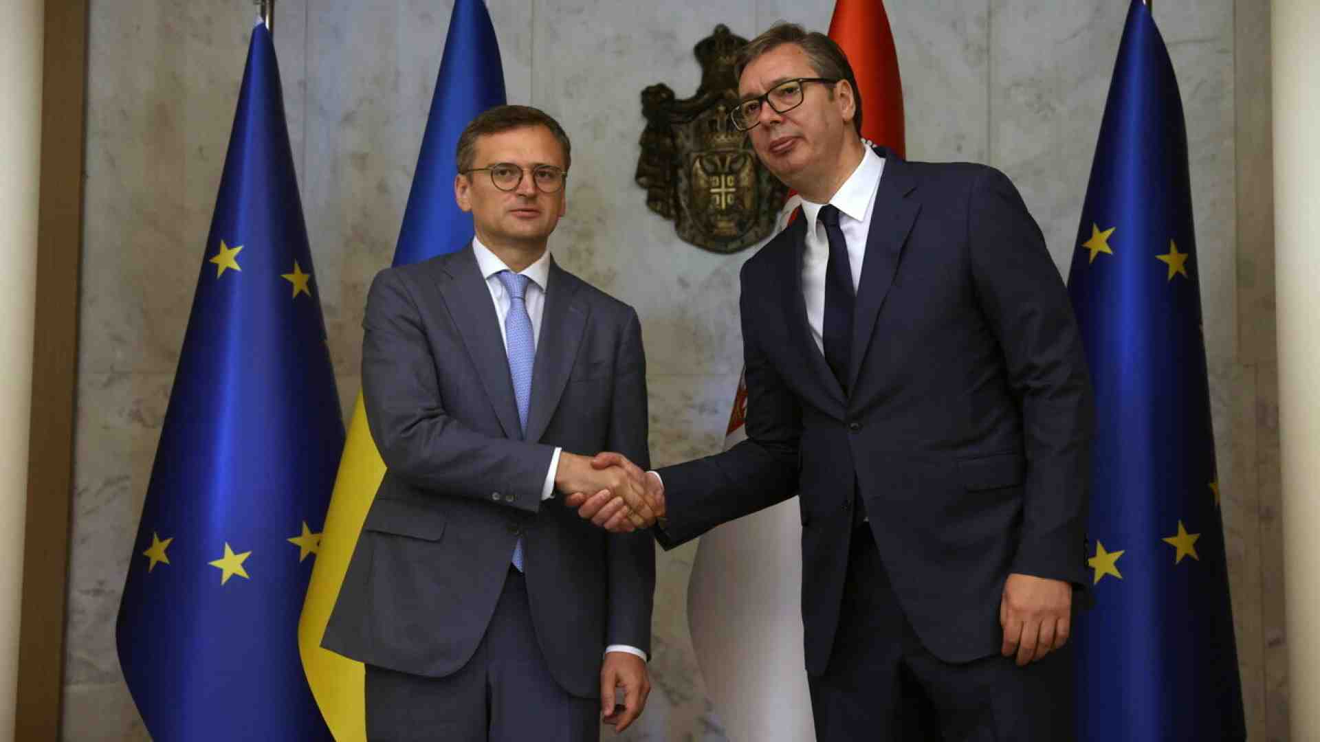 Immagine di La misteriosa visita di Kuleba a Belgrado e il doppio gioco di Vucic