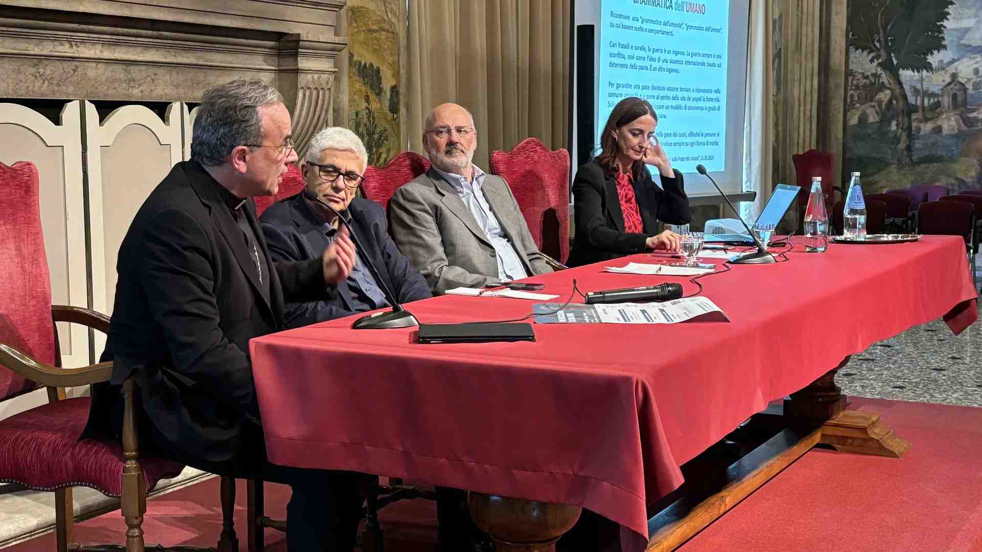 Immagine di Aspettando papa Francesco: incontro con Andrea Tornielli e Anna Pozzi