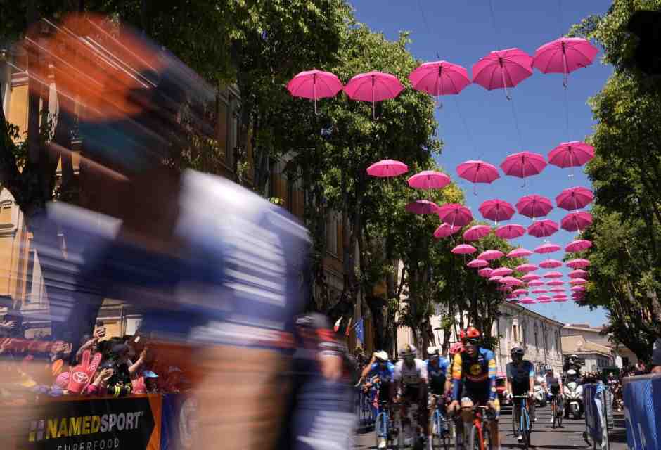 Il Giro d'Italia riparte da Pompei (foto LaPresse)