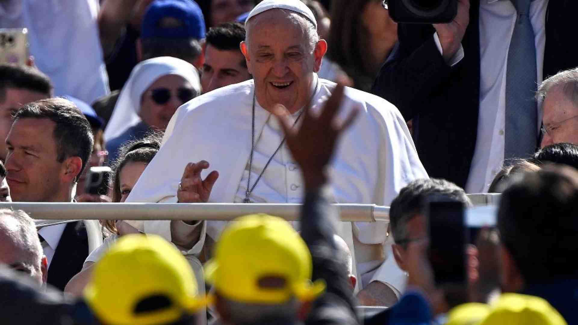 Immagine di Il Papa: la pace è artigianale, la costruiamo con i nostri gesti