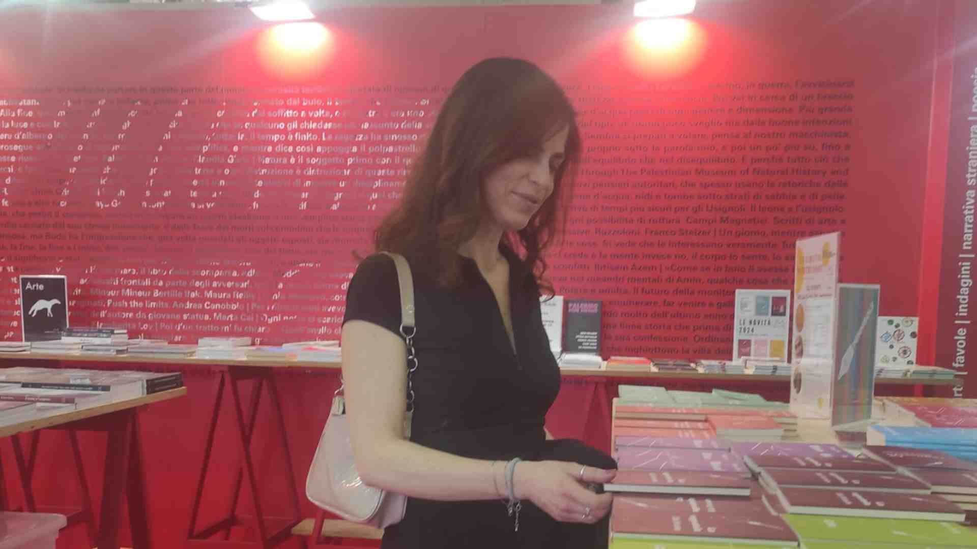 Immagine di Dal letto alla chiesa, la letteratura fuori standard di Gilda Policastro