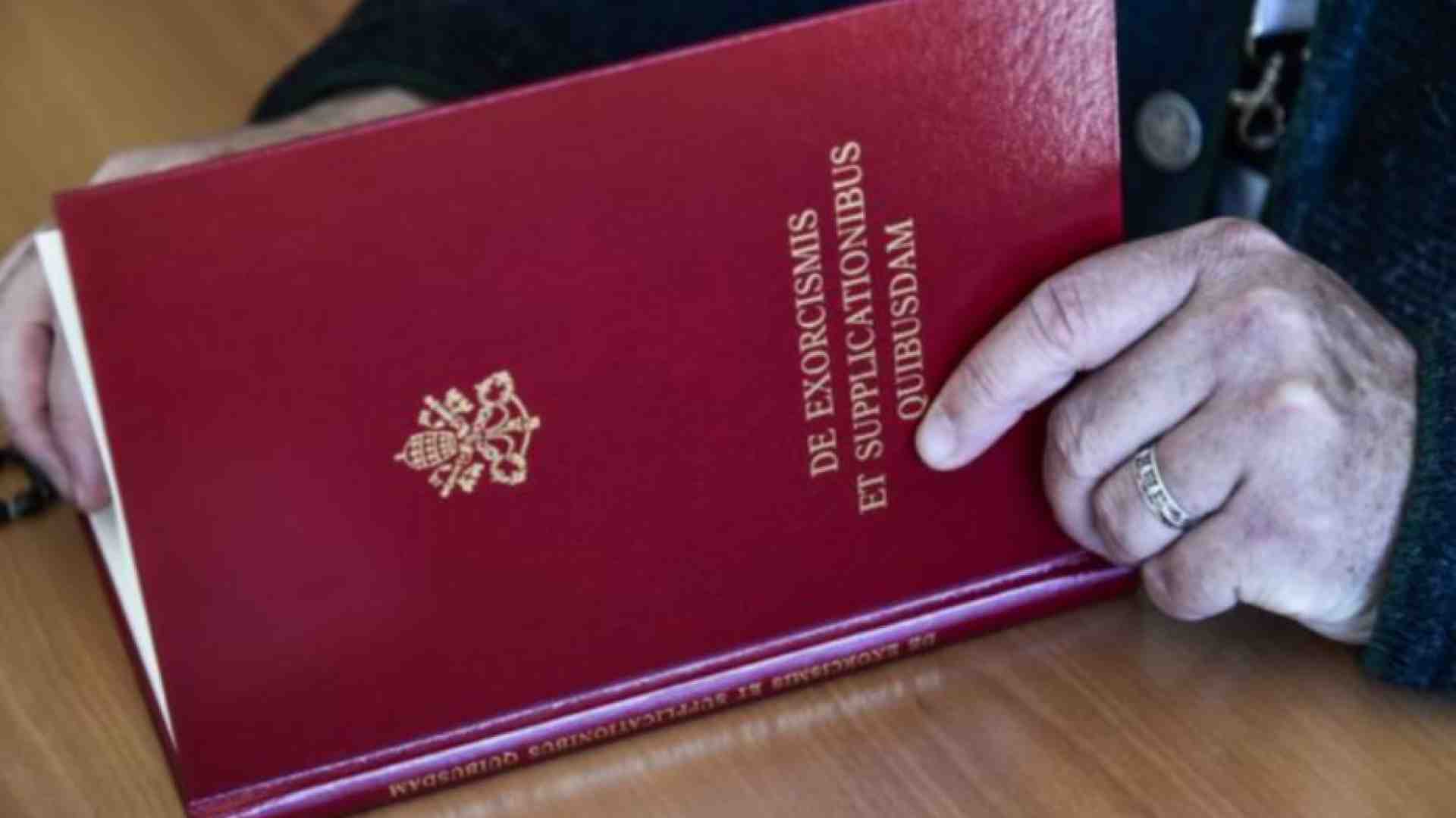 Immagine di Esorcismi, i vescovi siciliani mettono ordine