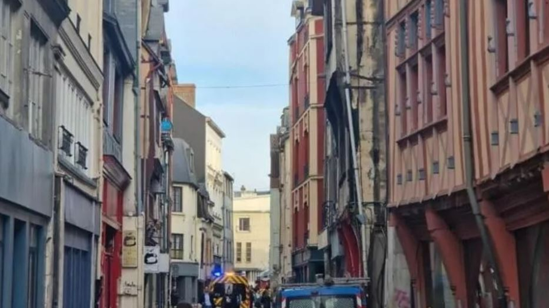 Immagine di Cerca di dar fuoco alla sinagoga di Rouen, ucciso dalla polizia
