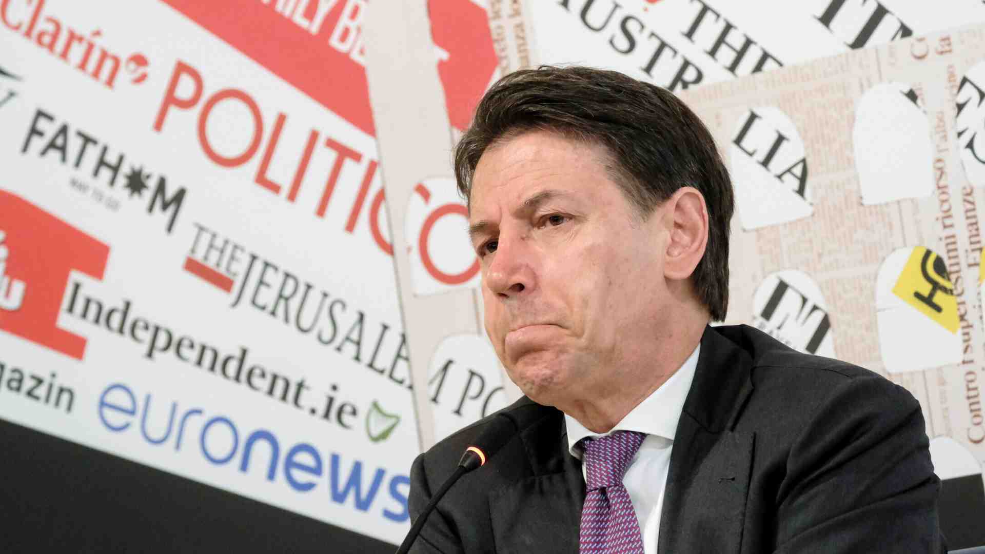 Immagine di Il Conte "ammezzato" da Meloni e Schlein. Il M5s ora teme il flop: "Siamo all'undici per cento"