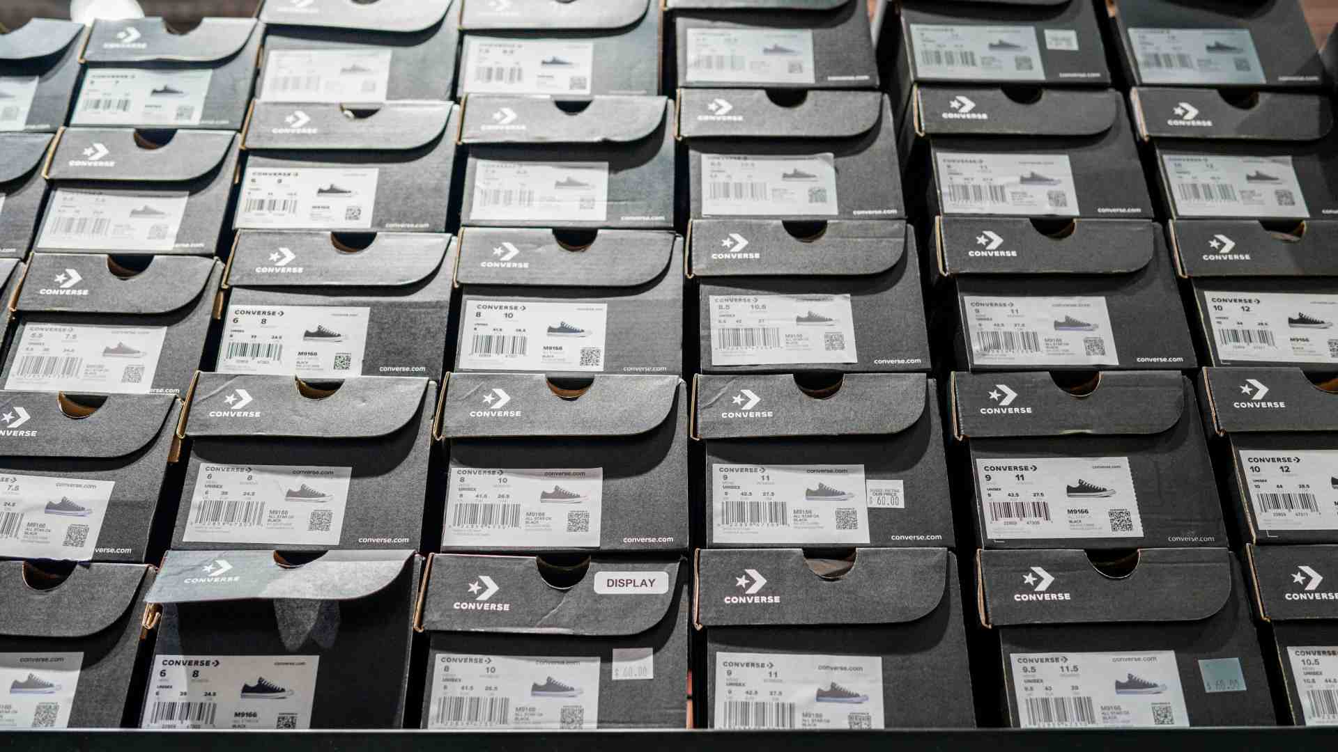 Immagine di Tre milioni di pacchi in tre mesi: il retail milanese è digital