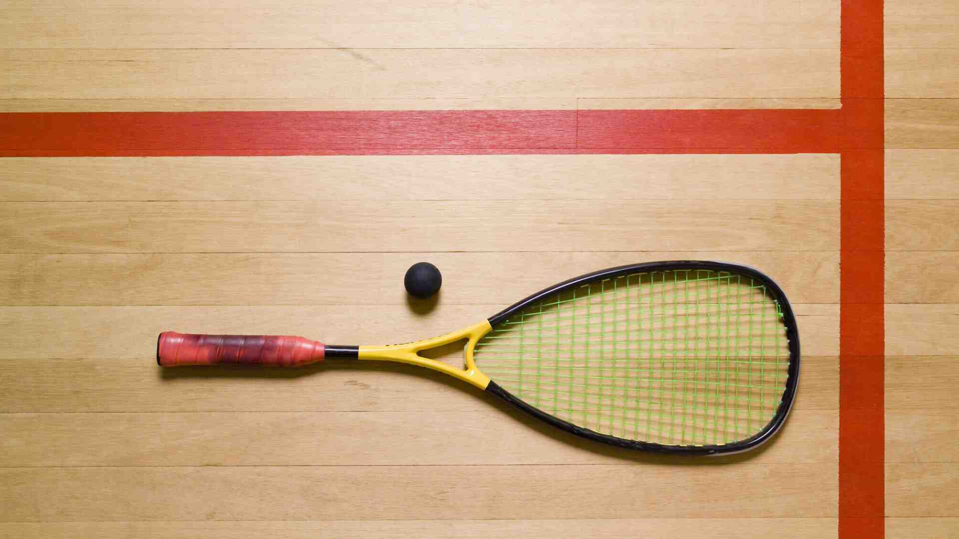 Immagine di Tre sorelle adolescenti, un campo di squash e la ribellione della rinascita