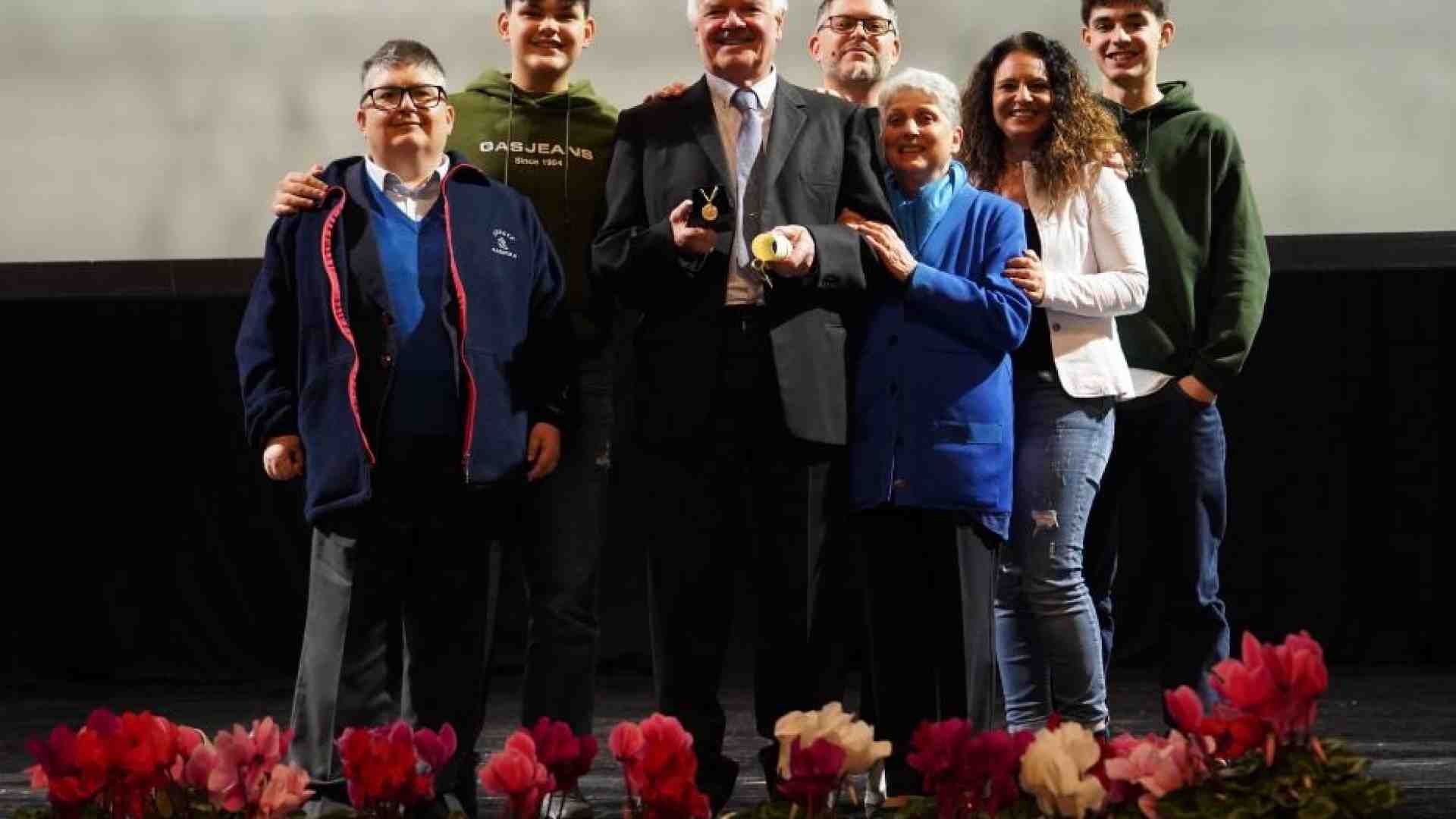 Immagine di "Io, disabile, ho adottato due bambini brasiliani e ora sono anche nonno"