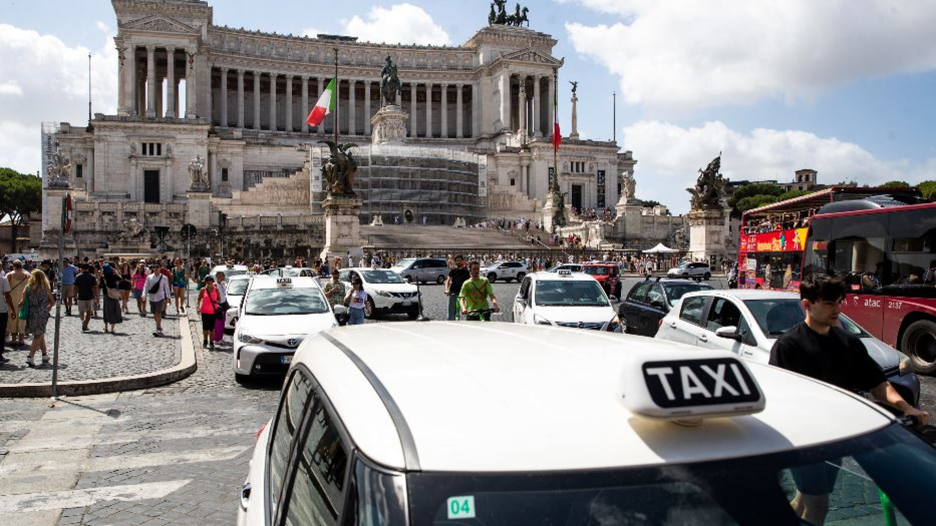 Immagine di I tassisti non sono macchine, ma quanto devono guadagnare?