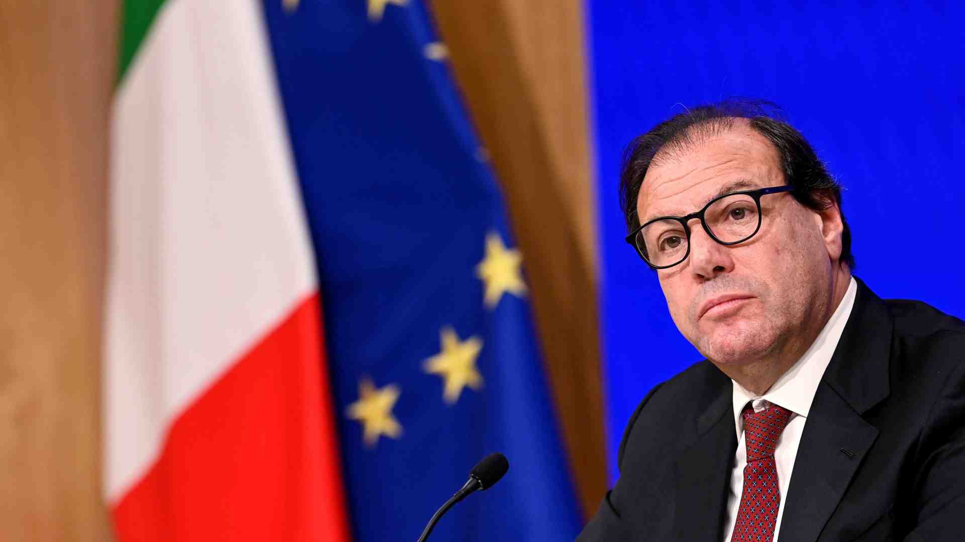 Immagine di Torna il redditometro, anzi no. Protesta il centrodestra, Leo precisa