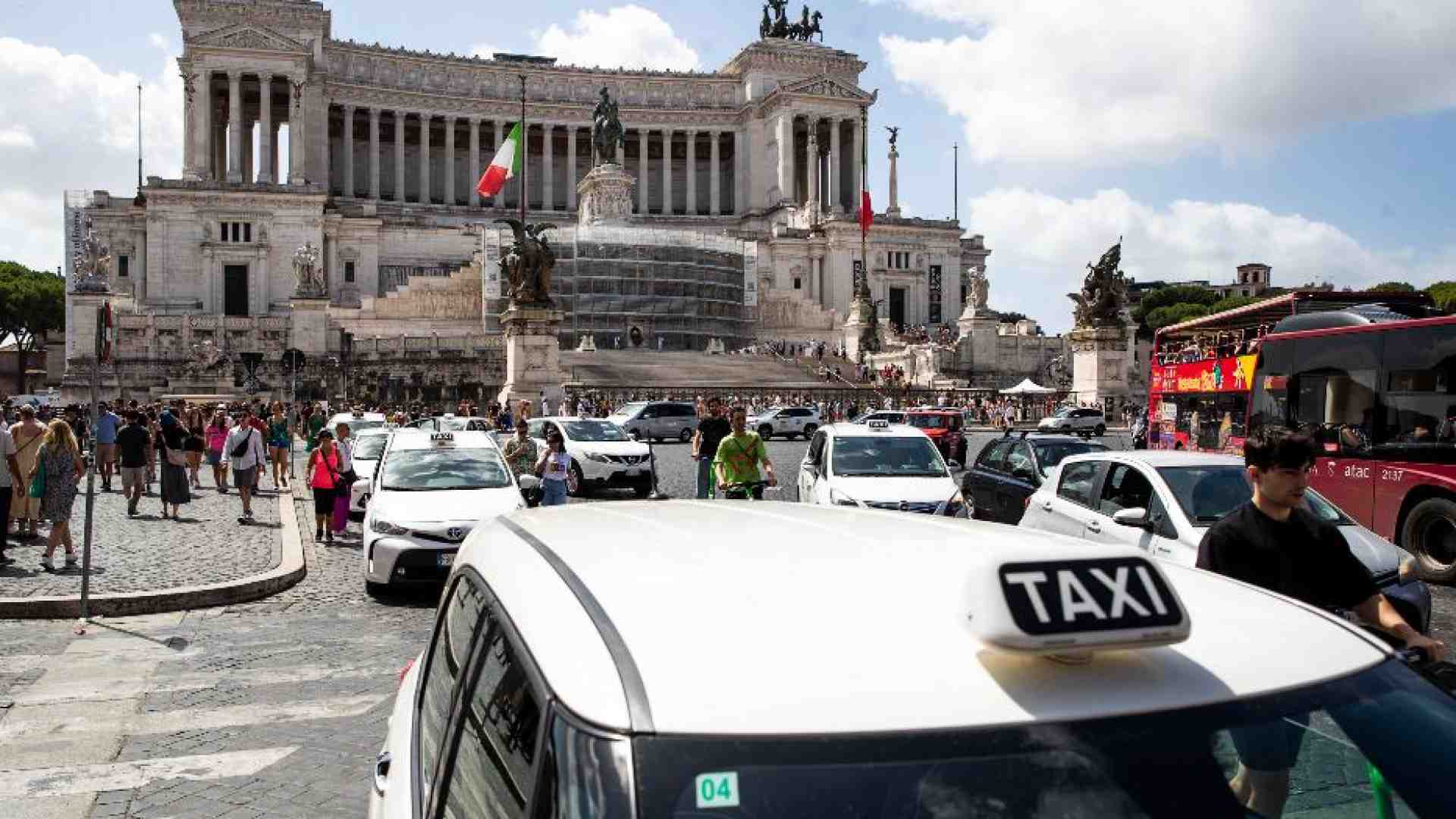 Immagine di I tassisti non sono macchine, ma quanto devono guadagnare?