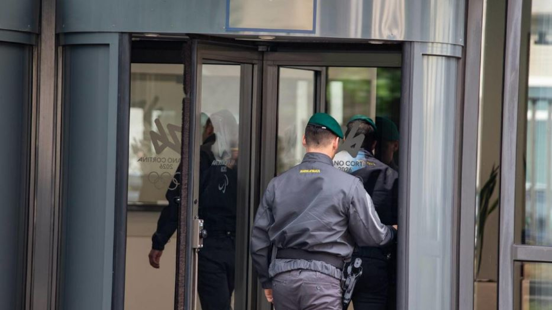 Immagine di Milano-Cortina, tre indagati per corruzione