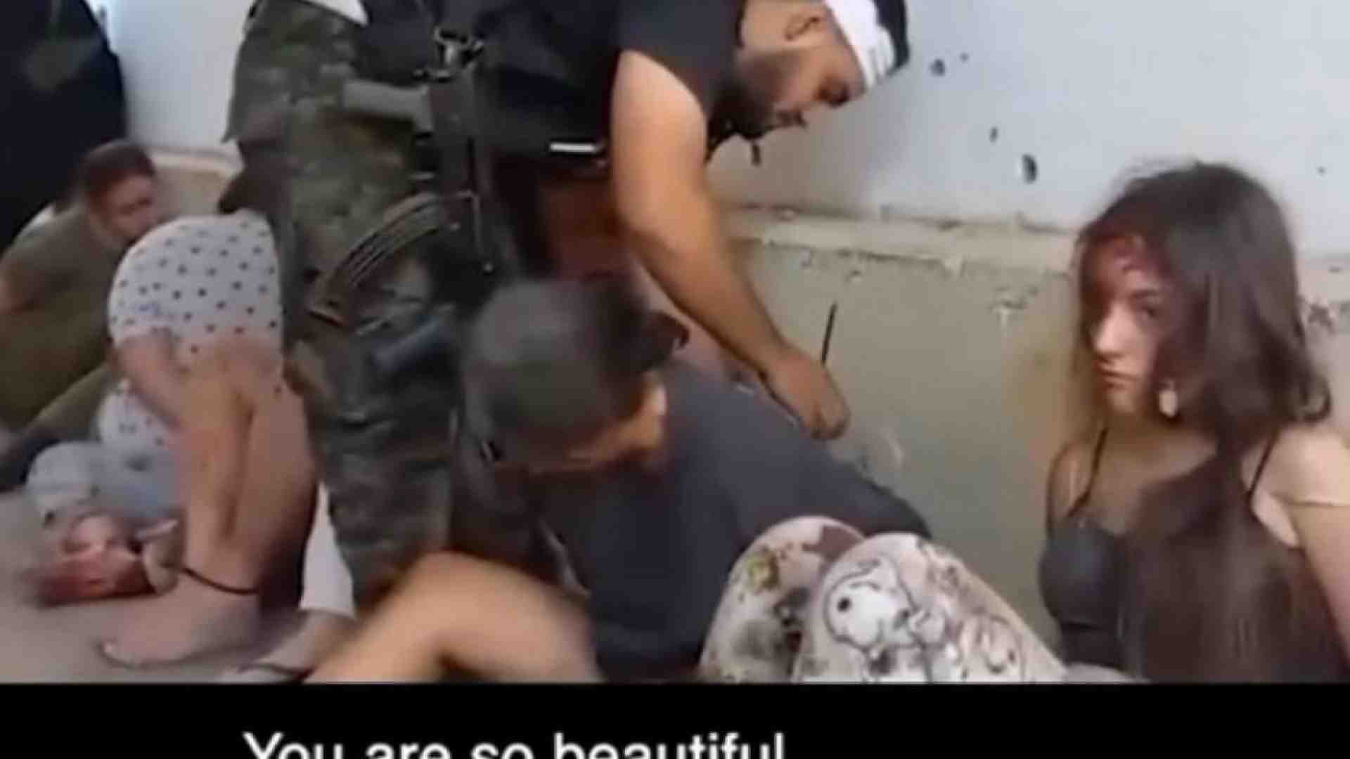 Immagine di C'è un nuovo video choc di 5 soldate israeliane tenute in ostaggio