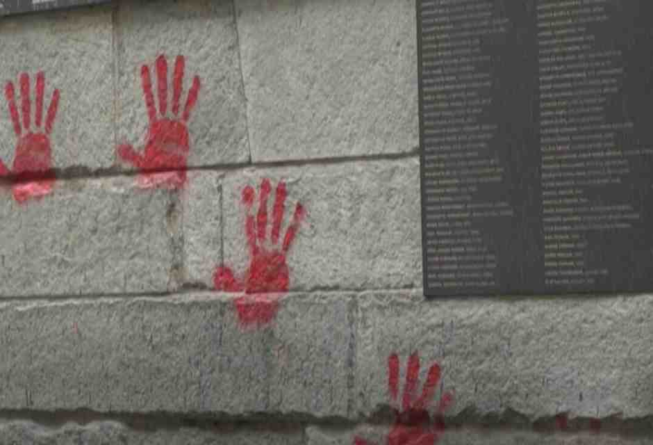 C'è la Russia dietro alla vandalizzazione del Memoriale della Shoah di Parigi