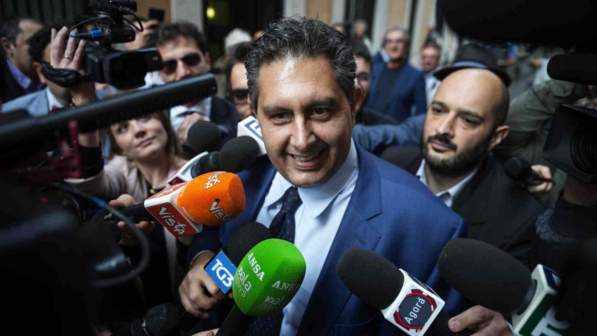 Immagine di “Mai fatto pressioni o favorito qualcuno”. Toti si difende