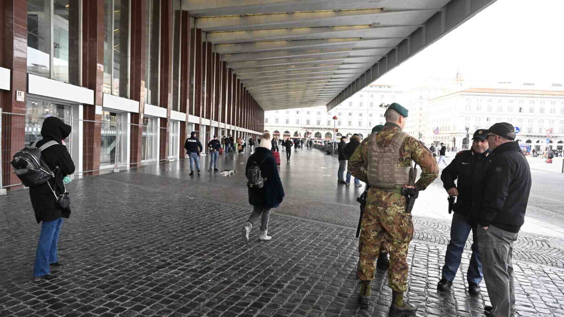 Immagine di Salviamo i pellegrini dalle coltellate